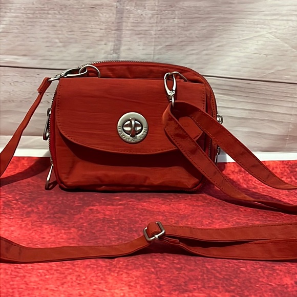 Baggallini Handbags - Baggallini